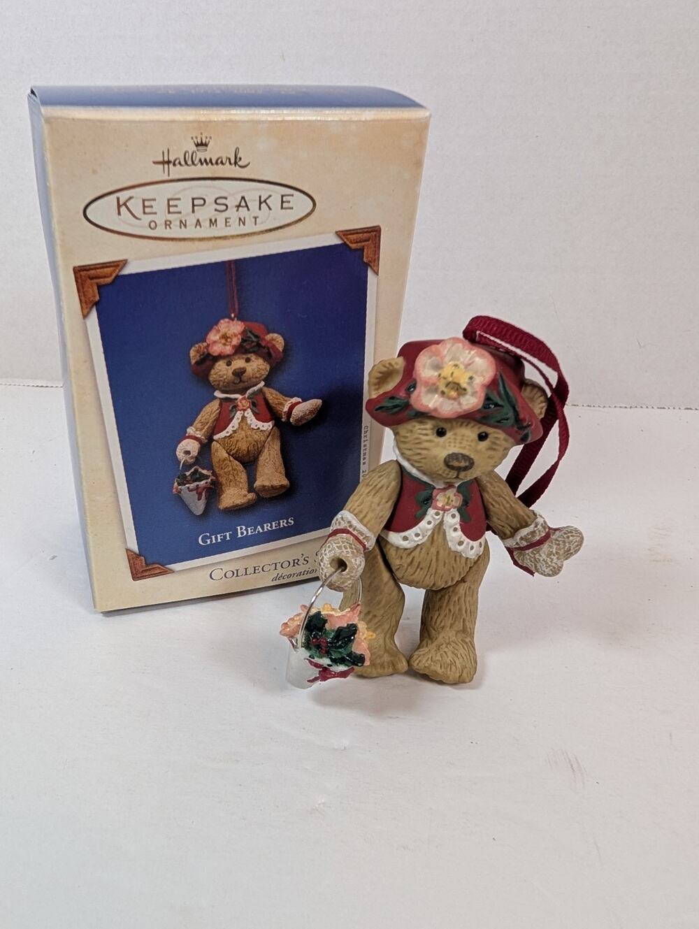 Hallmark Keepsake Ornament Gift Bearers 2003 Teddy bear MIB